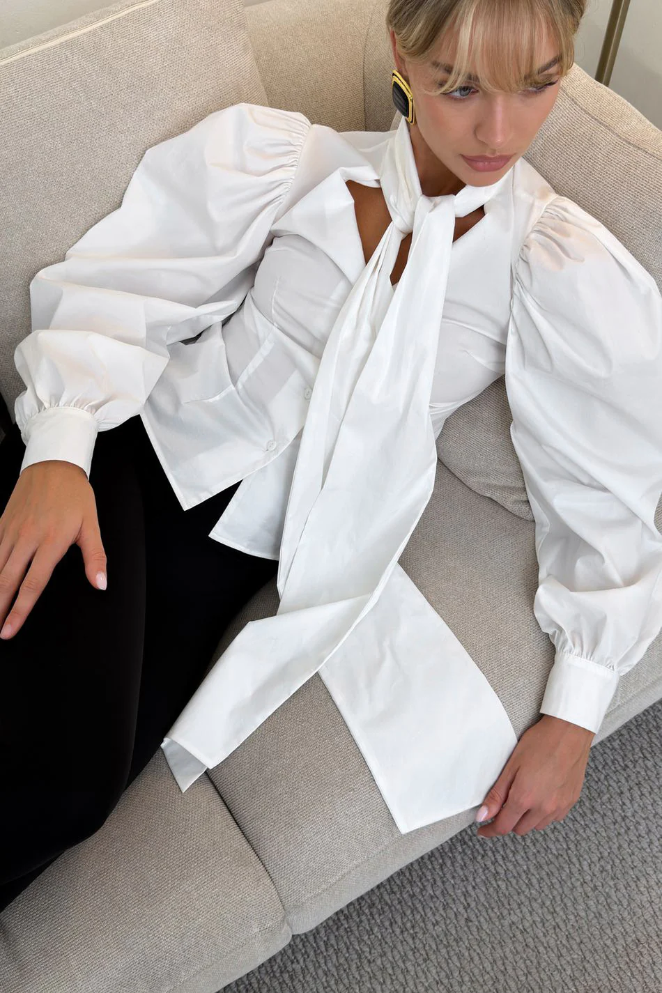 Asymmetrical Layered Collar Puff Sleeve Contrast Frilled Trim Crop Blouse - Image 5
